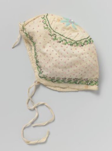 Baby cap of linen with embroidery