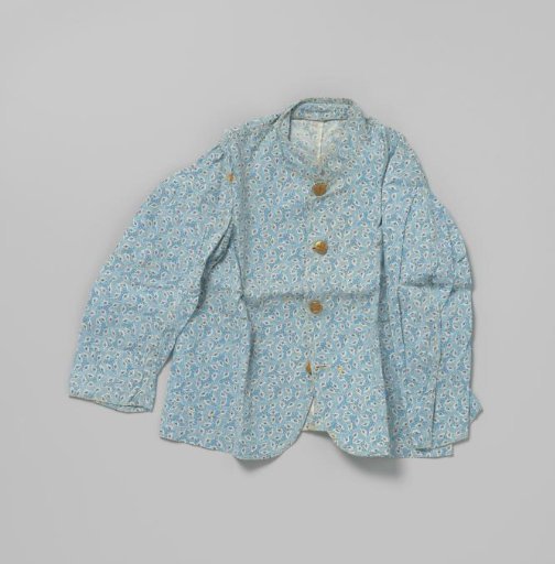 Pyjama jacket of cotton with fantasy motif in blue and white and brass buttons featuring an anchor between two tulips