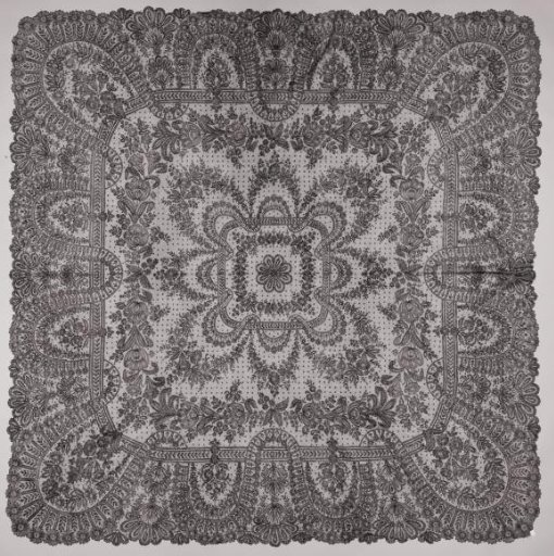Shawl of black bobbin lace with floral garlands