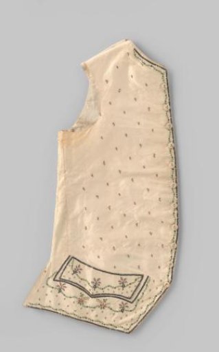 Waistcoat with eleven fabric buttons and two flap pockets, of cream silk, embroidered with a floral scatter motif and leafy vines with bunches of flowers, sequins and coloured stones.