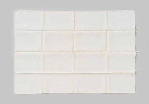 Pillowcase with a central insert of bobbin lace