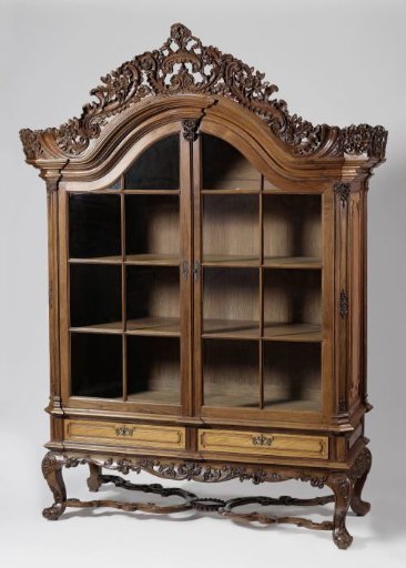 China cabinet of padouk and ironwood