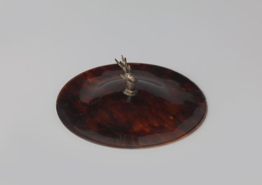 Tortoiseshell lid with silver stag's head (series of 28 pieces A to BB)
