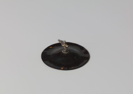 Tortoiseshell lid with a silver stag's head (series of 28 pieces A to BB)