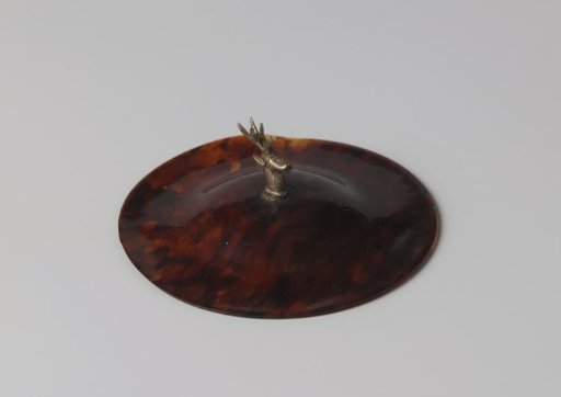 Tortoiseshell lid with silver stag's head (series of 28 pieces A to BB)
