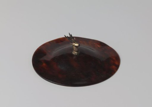 Tortoiseshell lid with silver stag's head (series of 28 pieces A to BB)