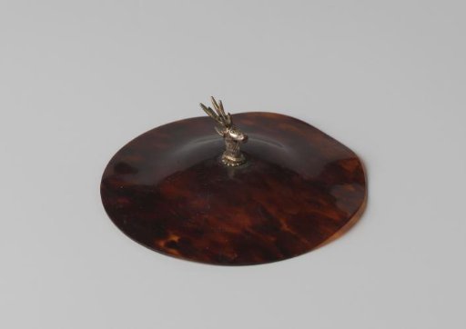 Tortoiseshell lid with silver stag's head (series of 28 pieces A to BB)