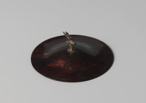 Tortoiseshell lid with silver stag's head (series of 28 pieces A to BB)