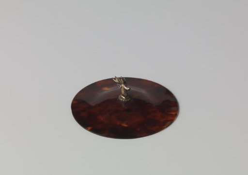 Tortoiseshell lid with silver stag's head (series of 28 pieces A to BB)