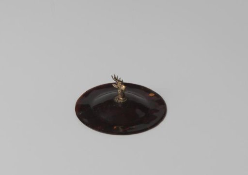Tortoiseshell lid with a silver stag's head (series of 28 pieces A to BB)