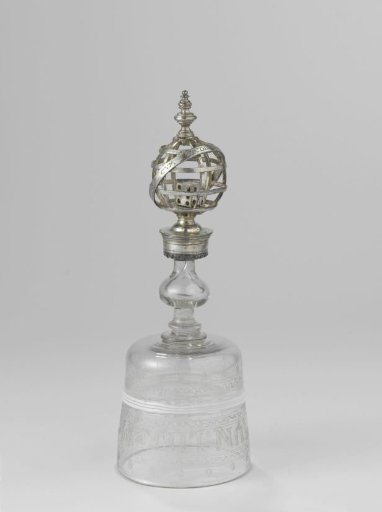 Dice glass