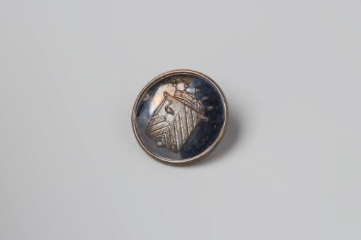 Silver livery button with the coat of arms of Teding van Berkhout