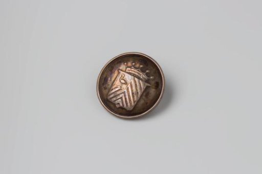Silver livery button with the coat of arms of Teding van Berkhout