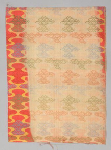 Fragment of silk damask with a design of a continuous wave pattern in horizontal bands, partially filled with an alternating design of linked circles