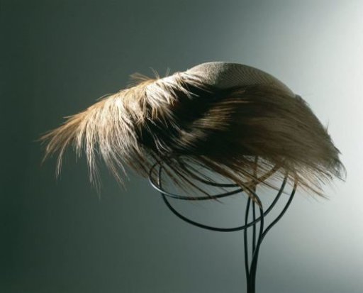 Hat ('Tonkinoise') of taffeta silk, the brim decorated with ibis feathers