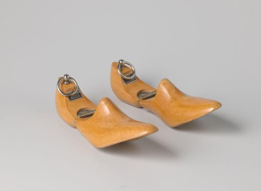Last, part of a pair