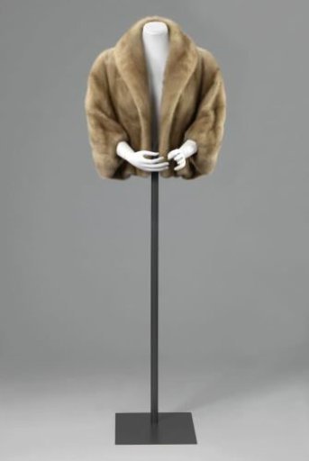 Cape of brown fur