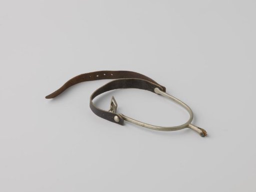Metal spur, belonging to a rich costume