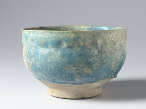 Bowl with a turquoise glaze