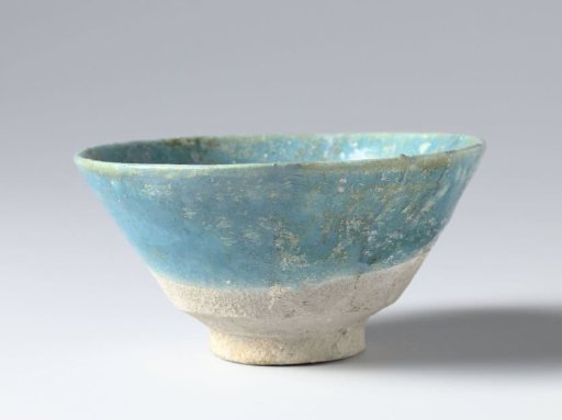 Bowl with a turquoise glaze