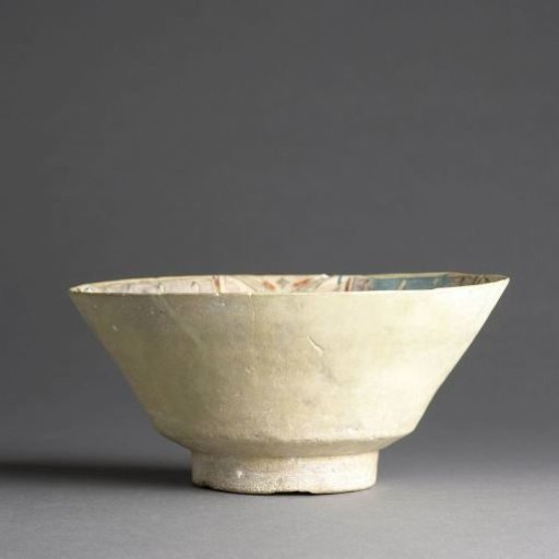Bowl with Three Figures and Three Birds