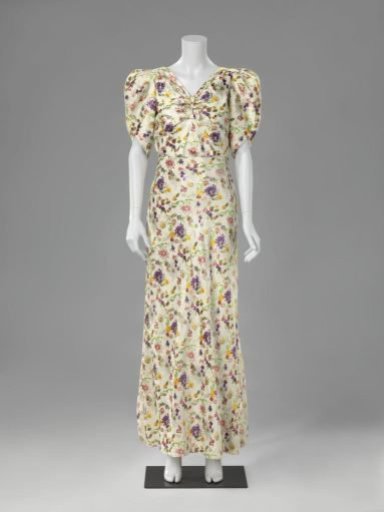 Dress with Puffed Sleeves