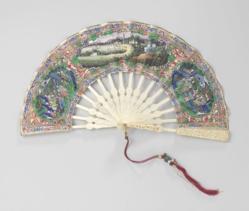 Double-sided folding fan