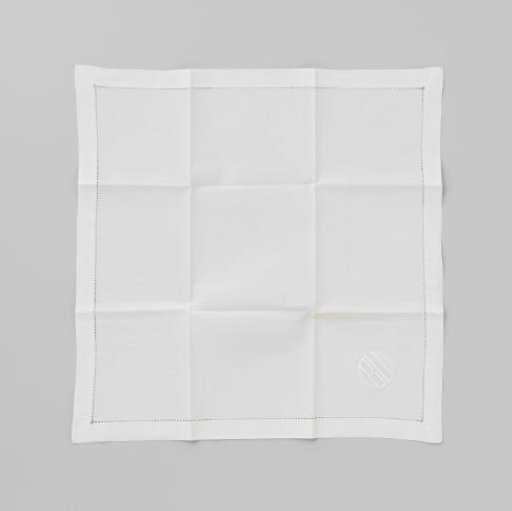 Linen napkin with the embroidered initials BU