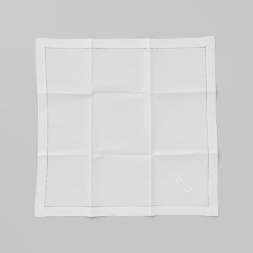 Linen napkin with the embroidered initials BU