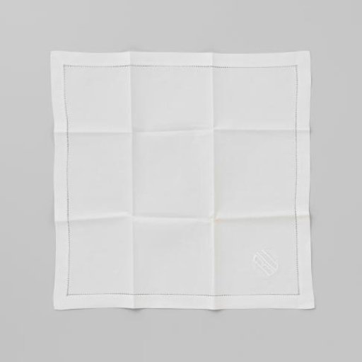 Linen napkin with the embroidered initials BU