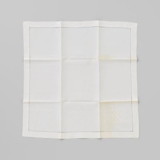 Linen napkin with the embroidered initials BU