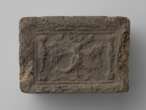 Fireplace with a depiction of the double-headed eagle between the Pillars of Hercules