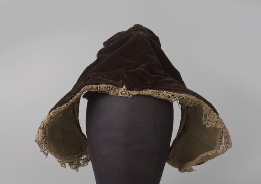 Head covering with lace
