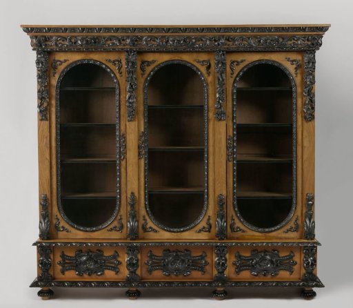 Three-door bookcase in oak