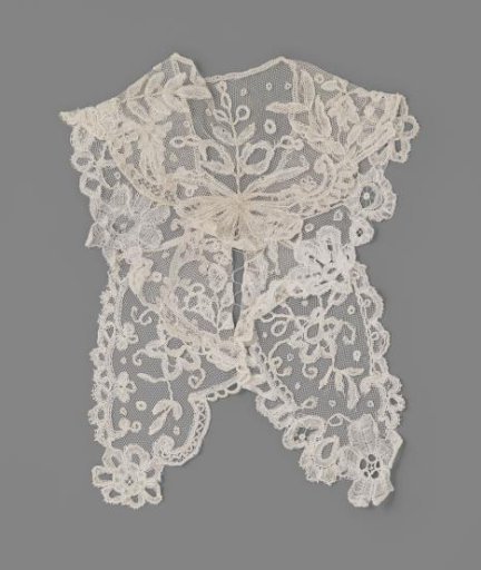 Fragment with bobbin lace applied to tulle