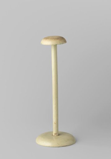 Hat stand of light green painted wood