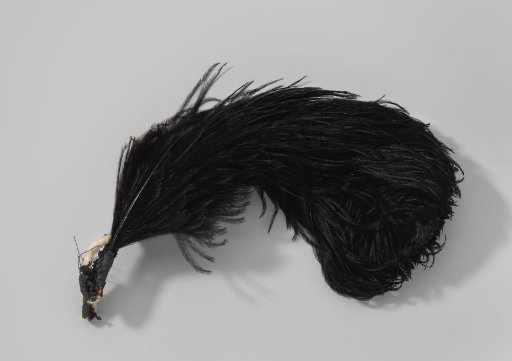 Tuft of ostrich feathers, black