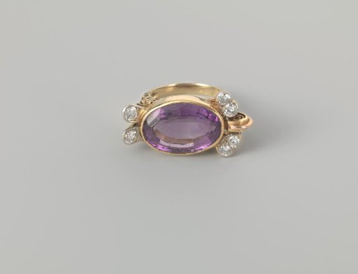 Tortoiseshell ring (cocktail ring)