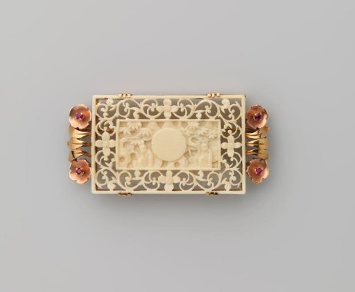 Brooch of Rectangularly Cut Bone with Two Colors of Gold and Rubies