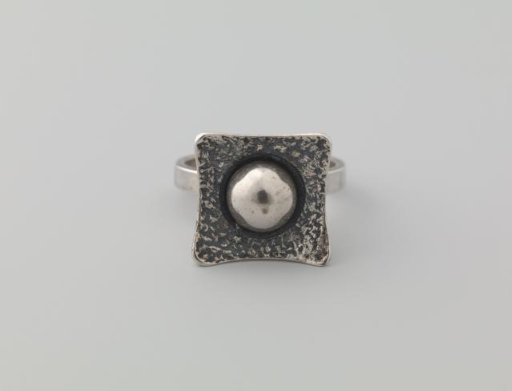 Signet Ring with Square Knop Containing a Circle