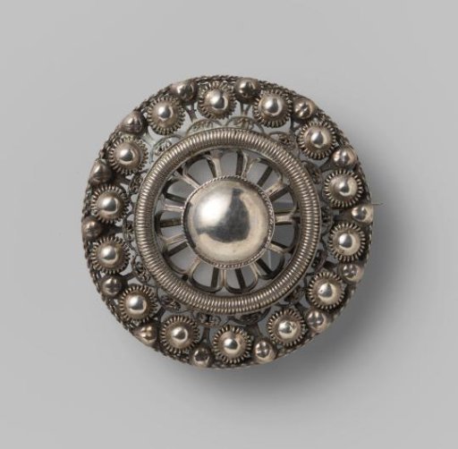 Goese button of silver