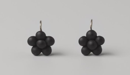 Mourning earring of black glass on silver