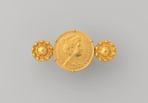Brooch with a gold five-guilder coin