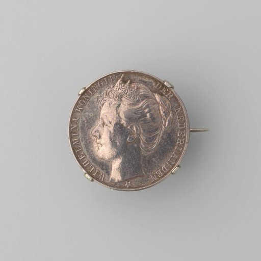 Brooch of a Silver Coin with a Portrait of Wilhelmina