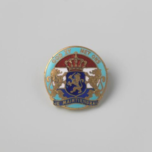 Brooch with the Dutch coat of arms