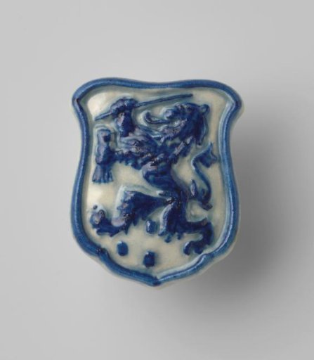 Ceramic brooch with the Dutch lion