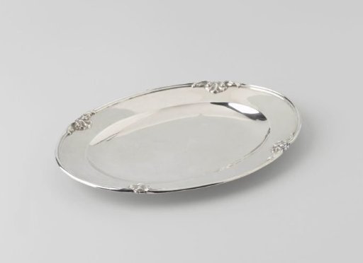 Oval silver saucer for sauce boat