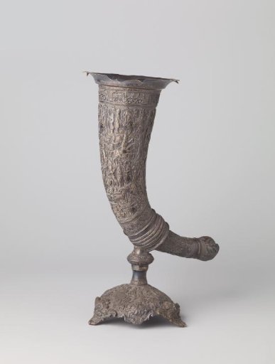 Drinking Horn on a Pedestal