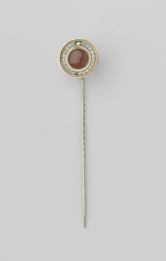Round Gold Lapel Pin