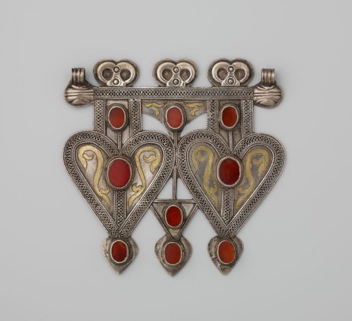 Back Pendant